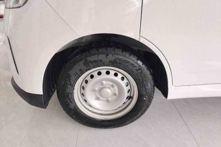 Used Wuling Yangguang 2025 Model 400km Bus Edition—Comfort Edition