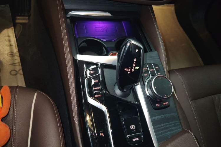 Used BMW 5 Series 2022 Second Facelift 530Li Leading Edition M Sport Package
