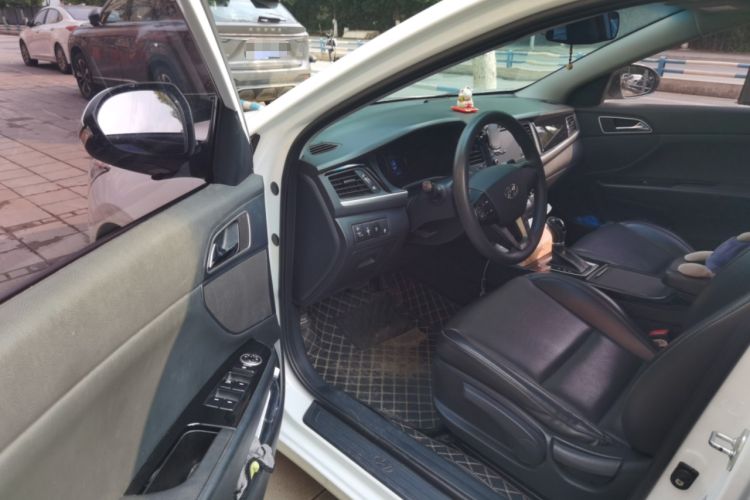 Used Hyundai Mistra 2019 1.8L Automatic Smart GLS China VI Standard Driver Seat