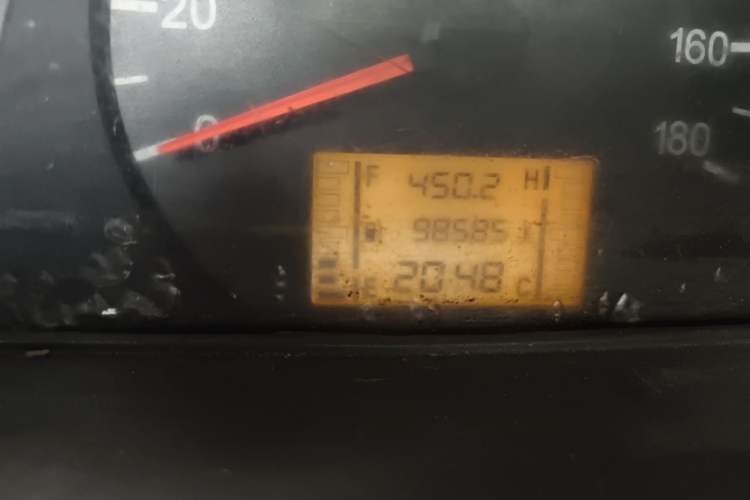Used Wuling Zhiguang 2010 1.0L Liye Edition Odometer Close Up
