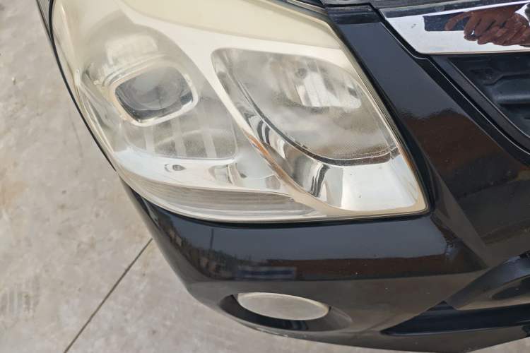 Used Hyundai Tucson 2013 2.0L Manual Two-Wheel Drive Fashion Edition Right Front Headlight