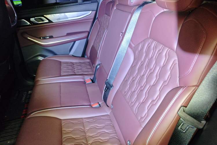 Used Lynk & Co 09 2021 2.0T Ultra 7-Seater
