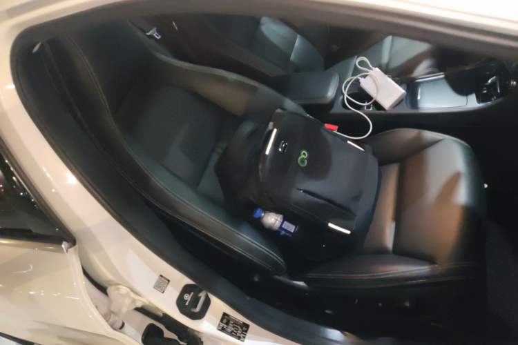 Used Mercedes-Benz GLA 2015 GLA 220 4MATIC Fashion Model
