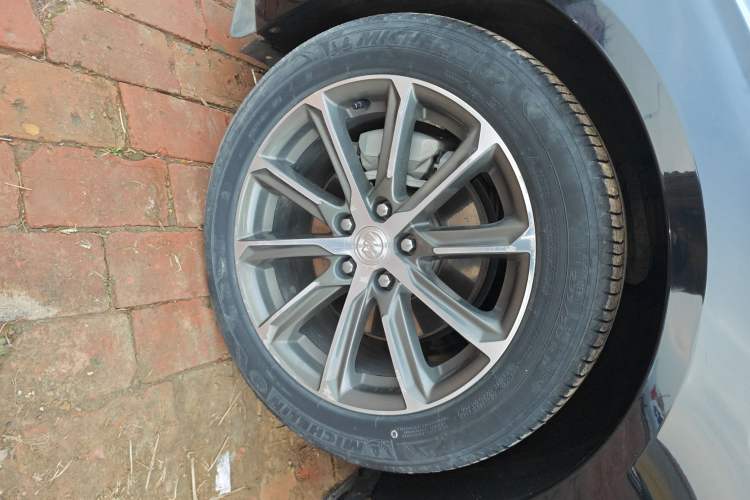 Used Buick LaCrosse 2019 28T Luxury Version