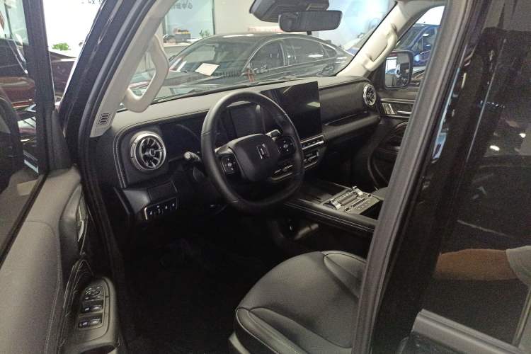 Used Tank 300 2025 2.0T Conqueror
