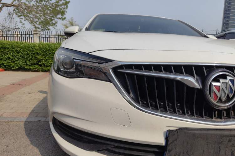 Used Buick GT 2018 15T Dual-Clutch Elite Model China V Standard Right Front Headlight