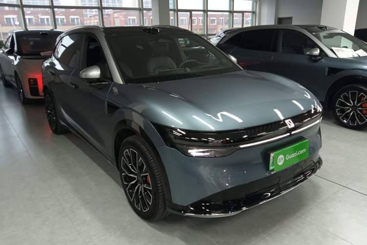 Used Zeekr 7X 2025 100 kWh Long-Range Rear-Wheel Drive with Intelligent Driving Features Exterior 1