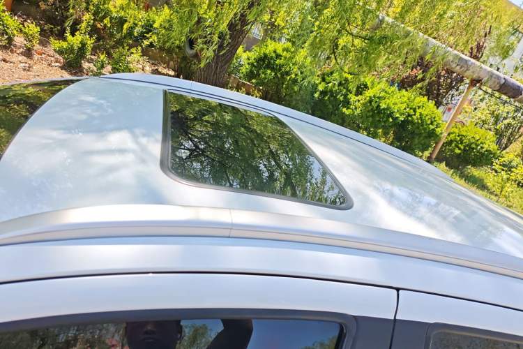 Used Geely Auto Vision X3 2017 1.5L Automatic Luxury Model Roof