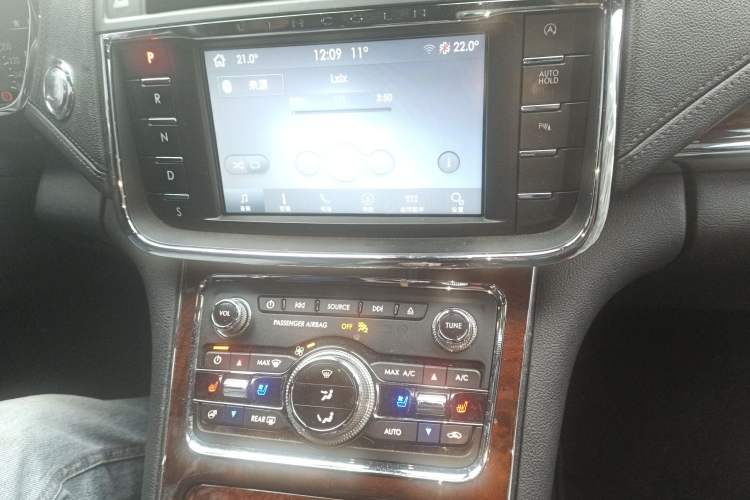 Used Lincoln Continental 2017 2.0T Two-Wheel-Drive Luxury Edition