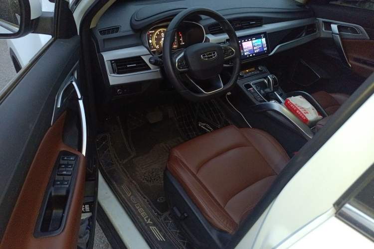 Used Geely Auto Emgrand X7 Sport 2021 1.8TD DCT Two-Wheel Drive Asian Games Edition Interior 3