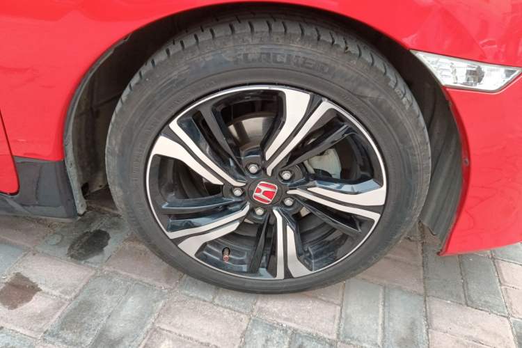 Used Honda Civic 2016 220TURBO CVT Prestige Edition
