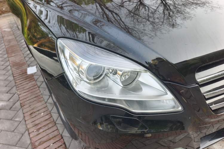 Used Mercedes-Benz R-Class 2014 R 320 4MATIC Luxury Model Right Front Headlight