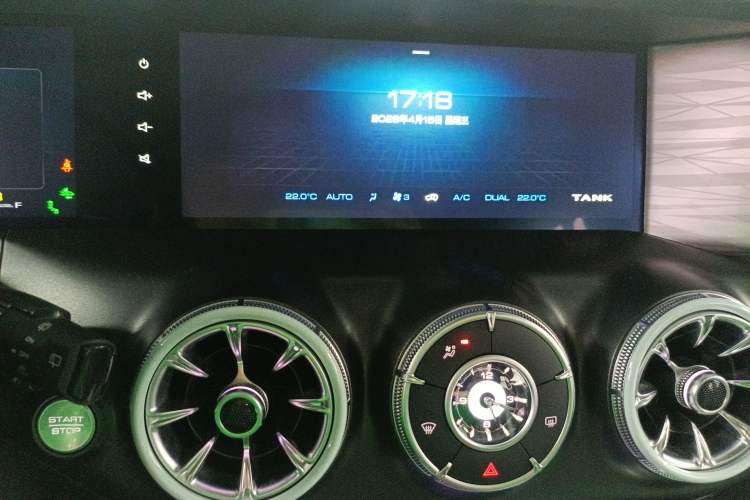 Used Tank 300 2021 City Edition 2.0T—Truly Stylish Audio And AC Panel