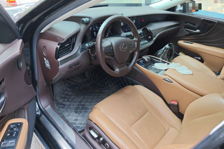 Used Lexus LS 2018 500h Excellence Edition China VI standard