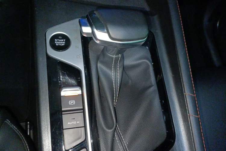 Used CHANGAN OSHAN X7 PLUS 2022 1.5T Blue Whale Edition Automatic Luxury 7-Seater