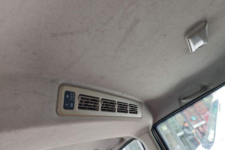 Used Dongfeng Fengon 330 2018 1.5L 330S Premium Edition DK15