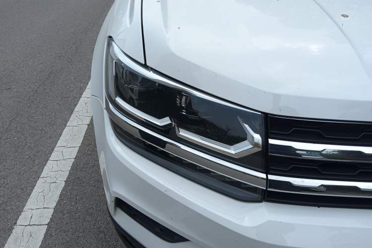 Used Volkswagen Tharu 2019 280TSI Two-Wheel Drive Luxury Version China VI Standard Right Front Headlight