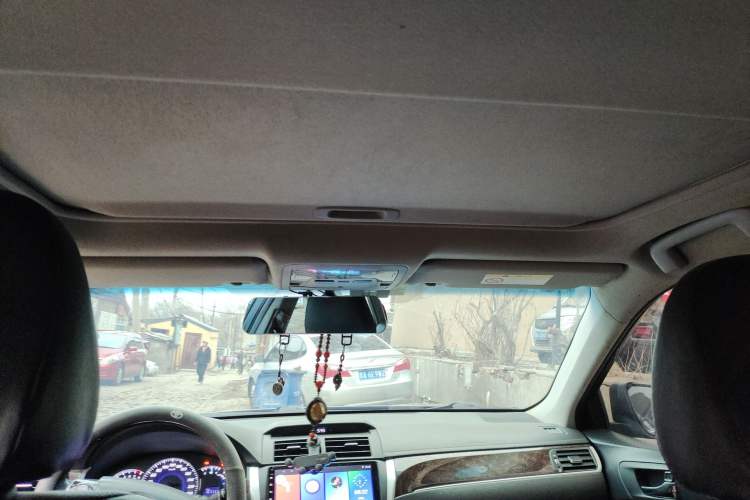 Used Toyota Camry 2016 2.0G 10th Anniversary Leading Edition
