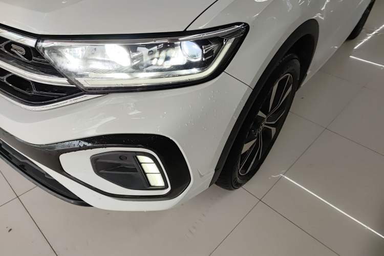 Used Volkswagen T-ROC 2023 300TSI DSG Two-Wheel-Drive Chen Guang Edition
