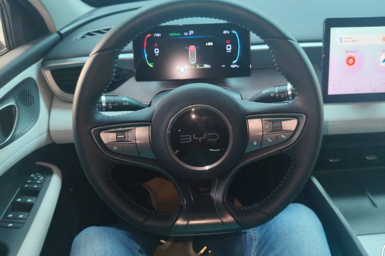 Used BYD Seal 05 DM-i 2025 DM-i Smart Drive 55KM Luxury Model Steering Wheel