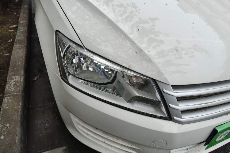 Used Volkswagen Santana 2015 1.6L Manual Fashion Edition Right Front Headlight