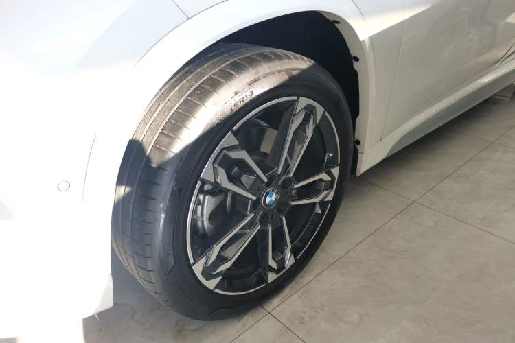 Used BMW X1 2023 sDrive25Li M Sport Package Left Front Wheel Hub