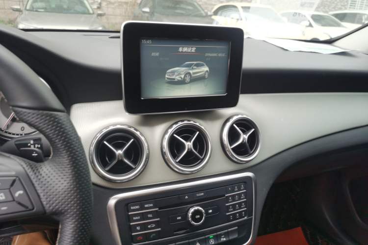 Used Mercedes-Benz GLA 2016 GLA 200 Sport Edition Audio And AC Panel