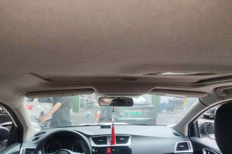 Used Nissan Sylphy 2019 1.6XV CVT Smart Connect Luxury Edition China VI Standard Headliner