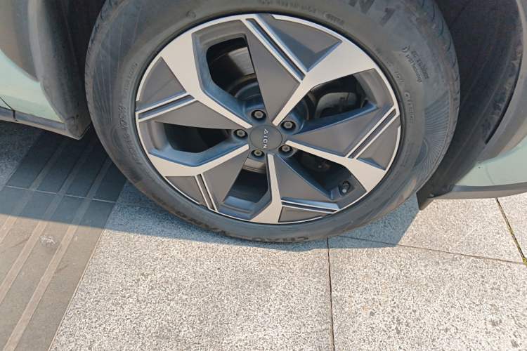 Used AION V 2021 Plus 70 Smart Edition Lithium Iron Phosphate