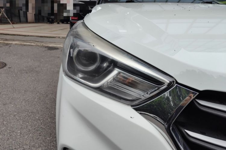 Used Hyundai ix25 2017 1.6L Automatic Smart Version Right Front Headlight