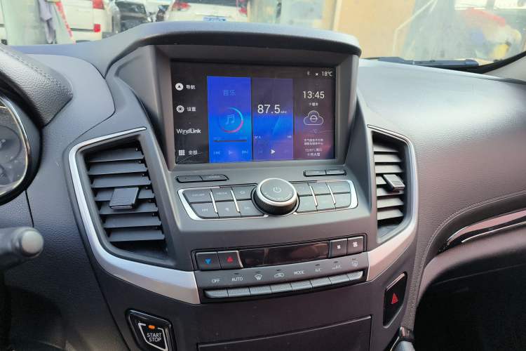 Used Dongfeng Aeolus AX7 2018 Classic 1.6T Automatic Prestige Model
