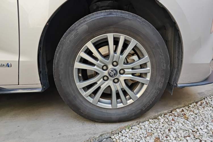 Used Toyota SIENNA 2021 2.5L Hybrid Luxury Edition