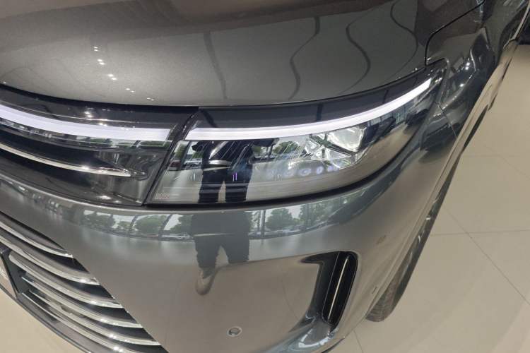 Used Hima AITO M7 2022 1.5T Four-Wheel Drive Luxury Edition Left Front Headlight