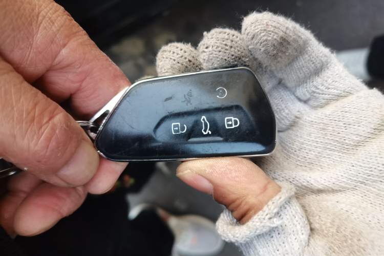 Used Haval H6 Coupe 2015 Blue Label 2.0T Automatic Two-Wheel Drive Prestige Model Vehicle Key