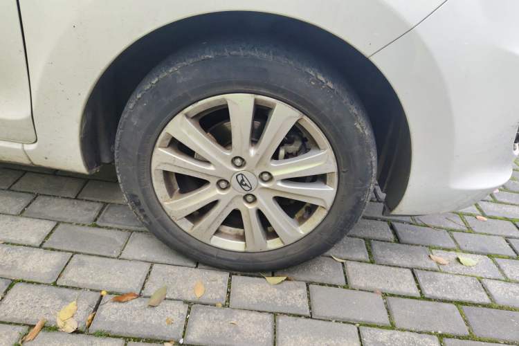 Used Cowin C3 2015 1.5L Manual Gold Diamond Edition