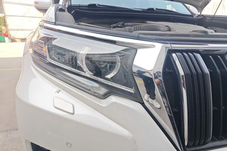 Used Toyota Prado 2018 3.5L Automatic TX-L with Rear-Mounted Spare Tire
