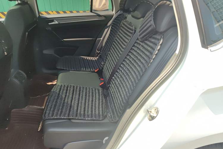 Used Volkswagen Golf Sportsvan 2018 230TSI Automatic Trend Edition Left Rear Seat