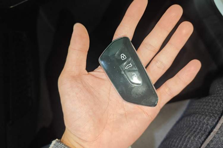 Used Volkswagen Golf 2024 280TSI DSG R-Line 50th Anniversary Edition Vehicle Key