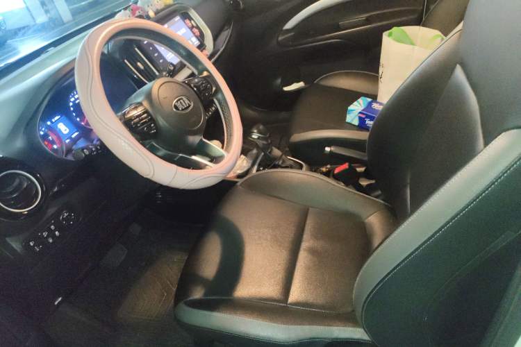 Used Kia kx1 Stonic 2019 1.4L Automatic Fun Edition China VI Left Front Seat