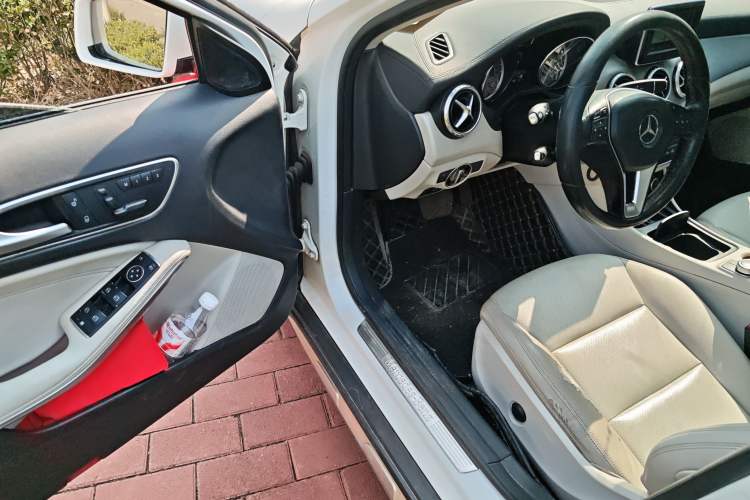 Used Mercedes-Benz GLA 2015 GLA 220 4MATIC Fashion Model