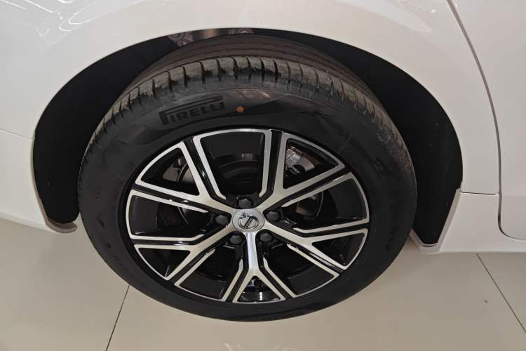 Used Volvo S60 2026 Model B4 Zhiyi Luxury Edition