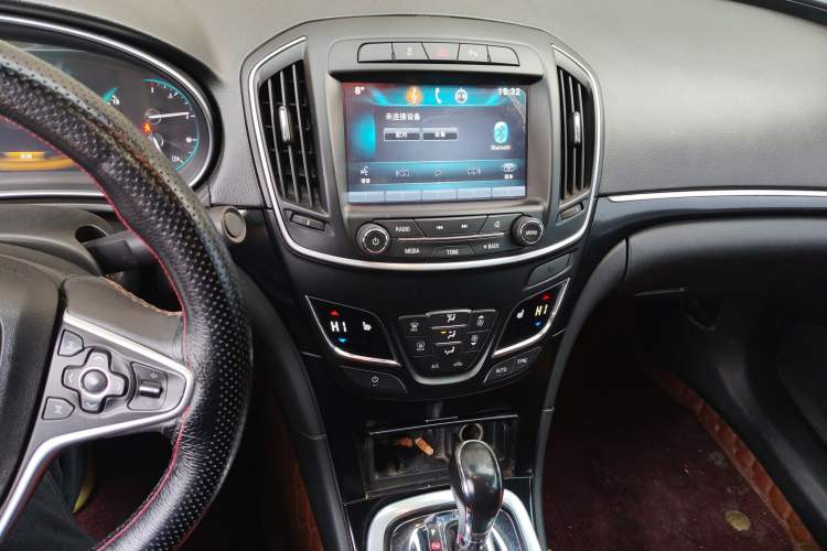 Used Buick Regal 2015 1.6T Elite Tech Model Audio And AC Panel