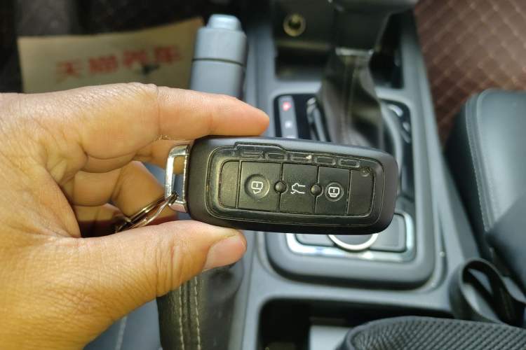 Used Qoros 3 2018 Sedan 1.6L Automatic Leading Model Vehicle Key