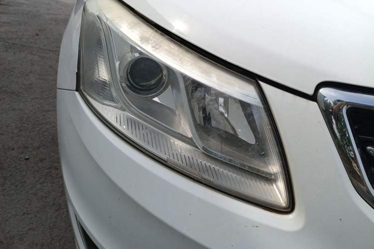 Used Chery E3 2015 1.5L Manual Fashion Model Right Front Headlight