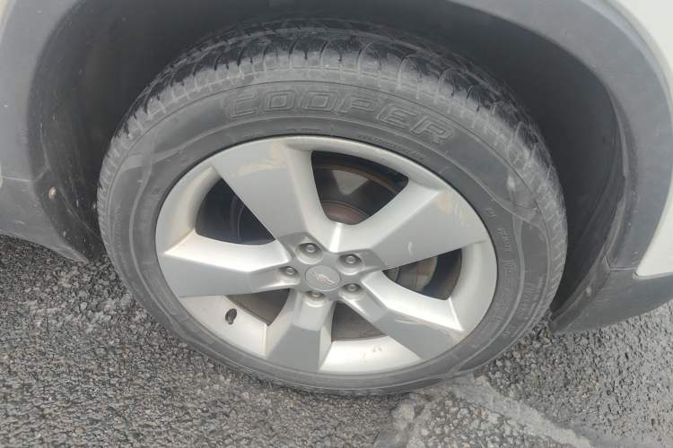 Used Chevrolet Trax 2014 1.4T Automatic Two-Wheel Drive Comfort Version Right Front Wheel Hub