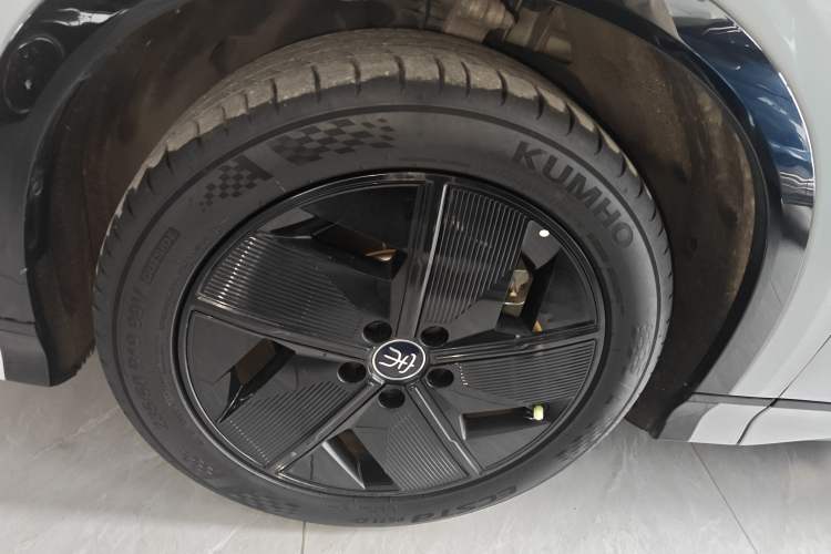 Used BYD Song L EV 2025 550 km Excellence Version
