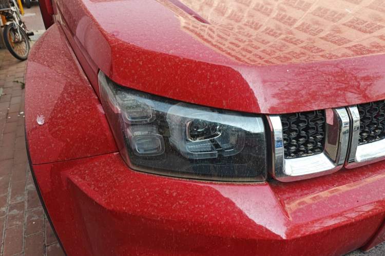 Used BAIC Off-Road BJ40 2019 2.3T Automatic Four-Wheel Drive Urban Hunter Edition Flagship Model China VI Emission Standard Right Front Headlight