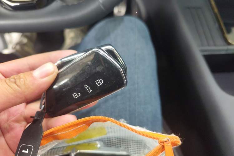 Used Volkswagen ID.UNYX 2024 Pro Long-Range Version Interior 1