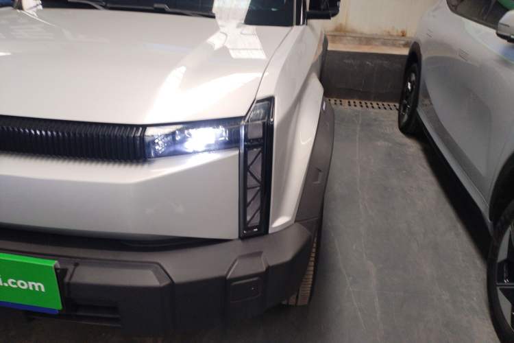 Used iCAR 03 2024 501km Four-wheel Drive Long-range Intelligent Driving Edition
