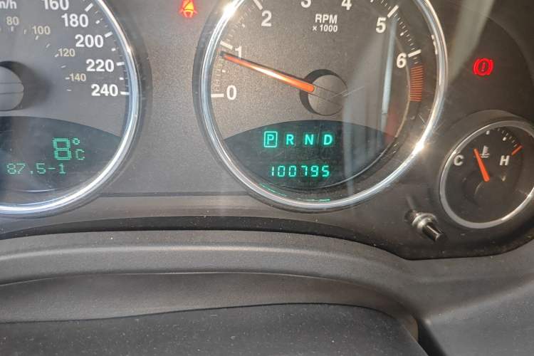 Used Jeep Compass 2012 2.0L two-wheel drive luxury version